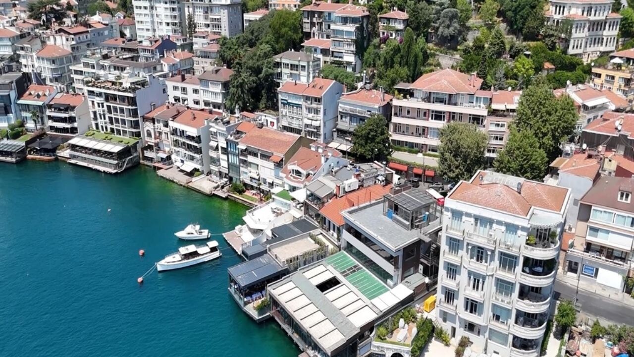 İstanbul Boğazı'nda yıkım: Bölge havadan görüntülendi