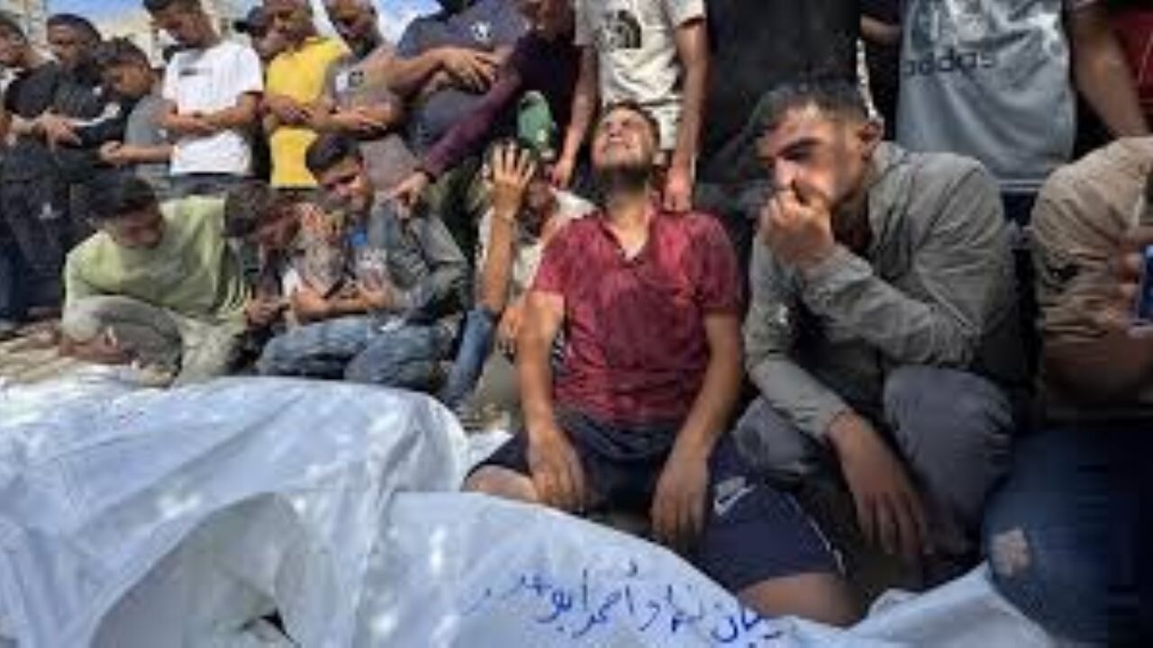 Gazze'de son 24 saatte katil İsrail saldırılarında 85 Filistinli hayatını kaybetti