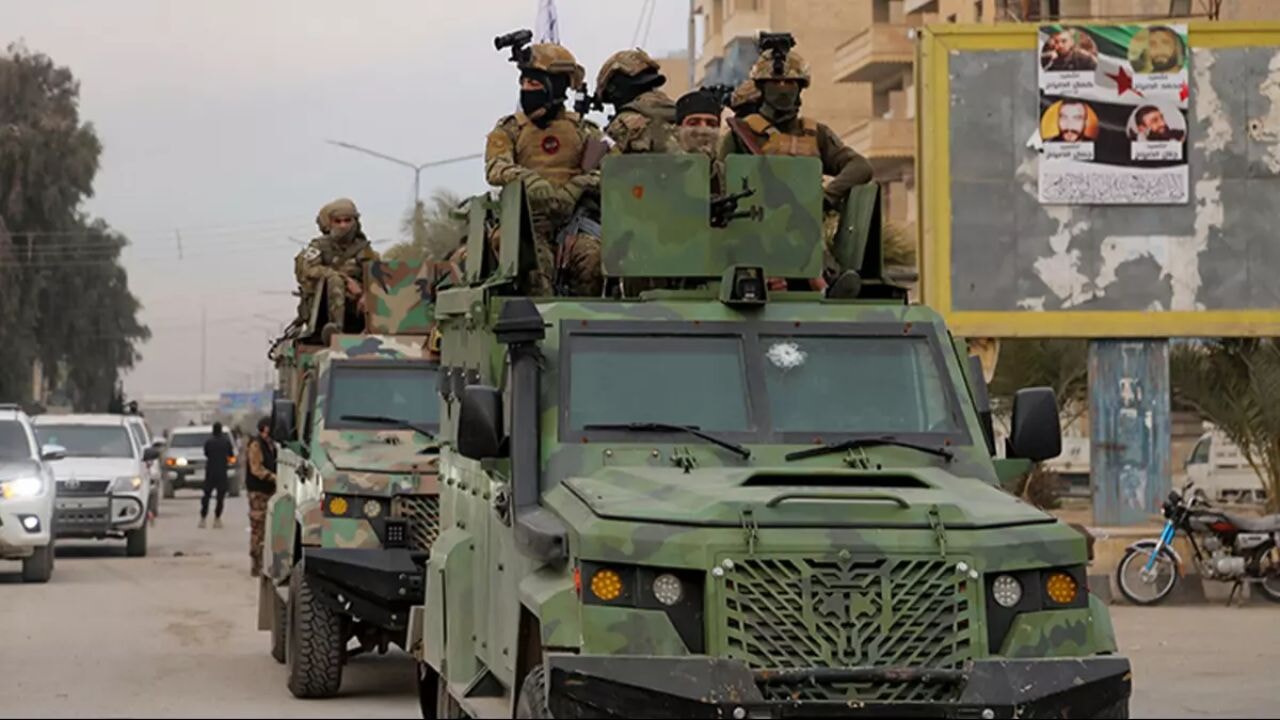 Suriye yönetimi Süveyda'daki iç çatışmalara özel birlik gönderiyor