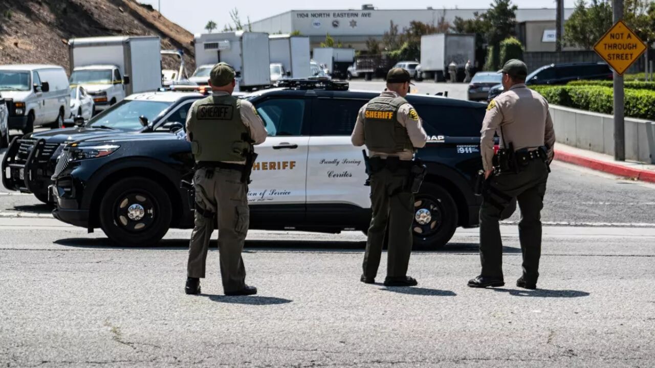 ABD'de korkunç olay: Santa Monica Bulvarı'nda araç kalabalığın içine daldı