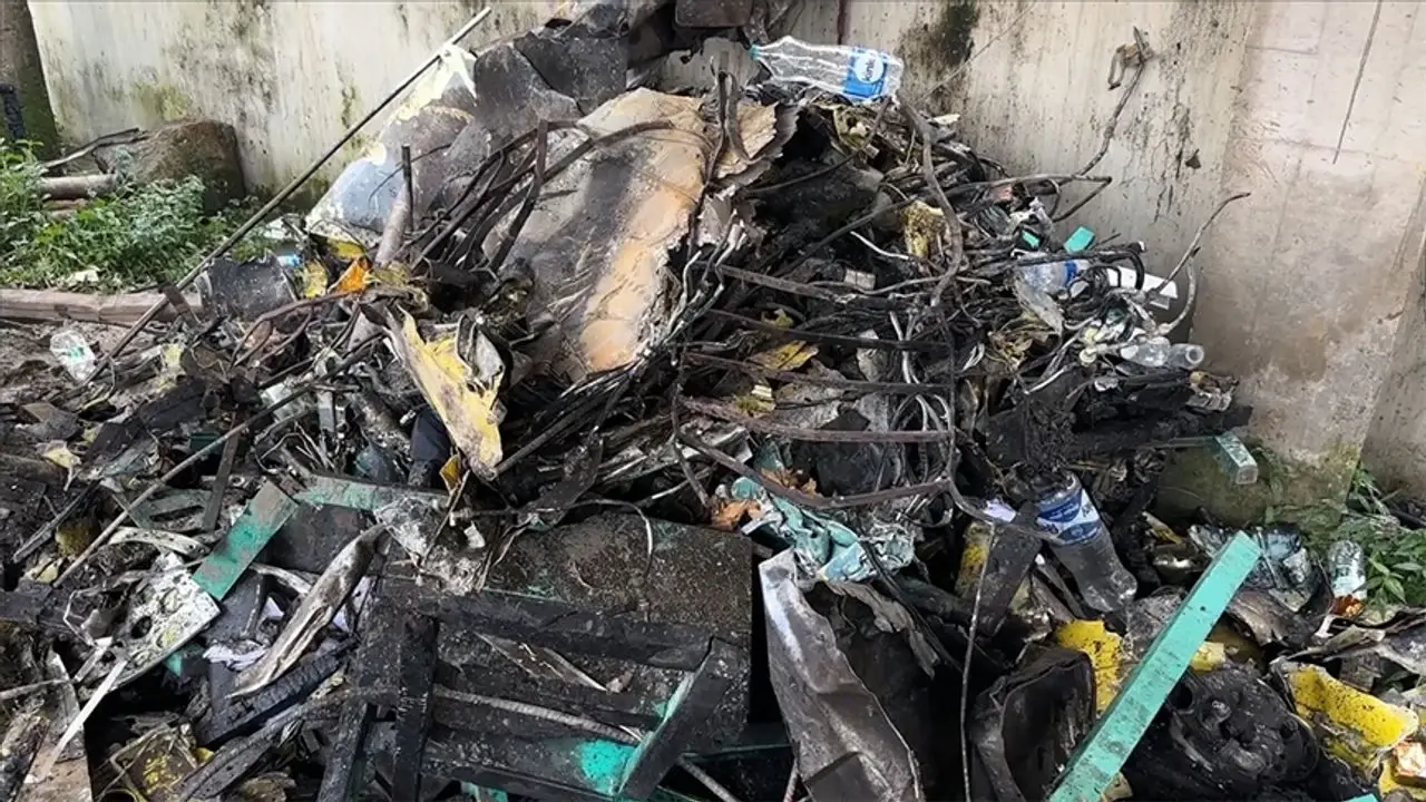 Bangladeş'te askeri eğitim uçağının okul kampüsüne düşmesi sonucu 19 kişi öldü