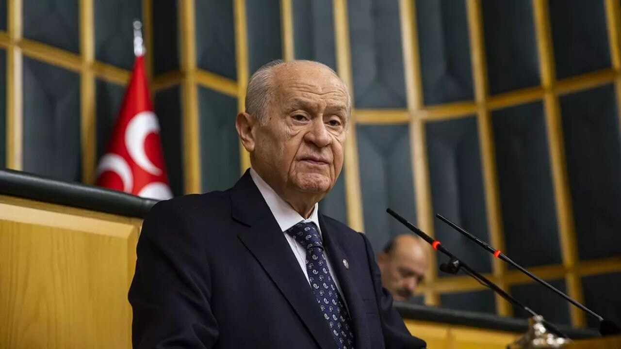 Terörsüz Türkiye için türkü: Bahçeli istedi, Ali Kınık söyledi