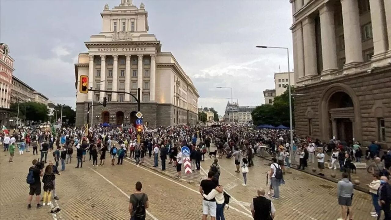 Türk vatandaşlarına vize kolaylığı: Süreler uzadı, şartlar hafifletildi