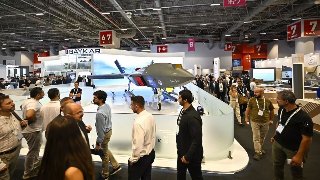 IDEF 2025'te Azerbaycan-Türkiye savunma işbirliği güçleniyor