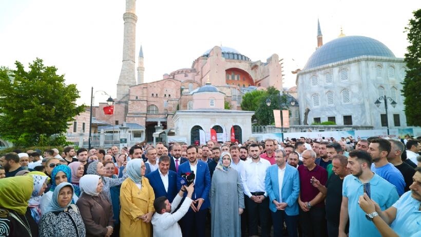 Ayasofya'nın ibadete açılışının 5. yılında sabah namazında dualar Gazze ve tüm mazlumlar için yükseldi