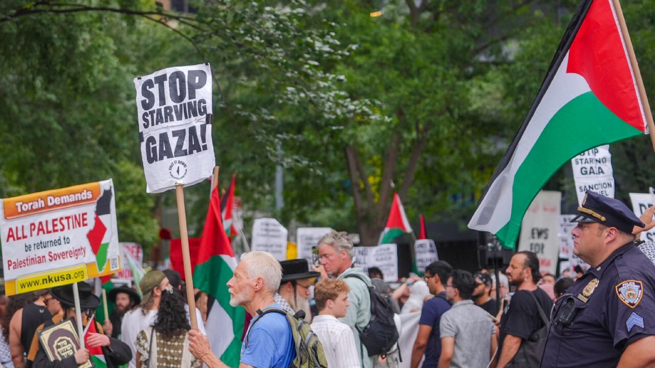 New York'ta Gazze'ye yardım çağrısıyla yürüyüş düzenlendi