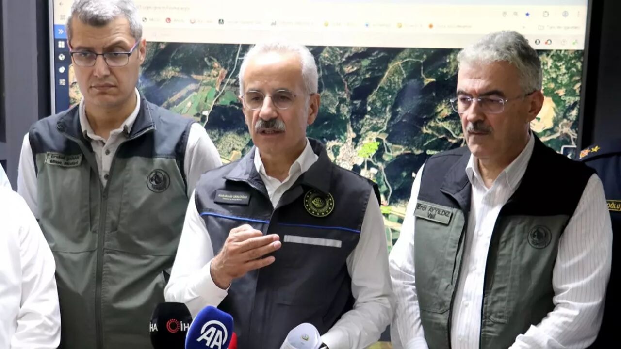 Bursa'daki yangınlarda 1300 kişi tahliye edildi, TOKİ konutları güvende