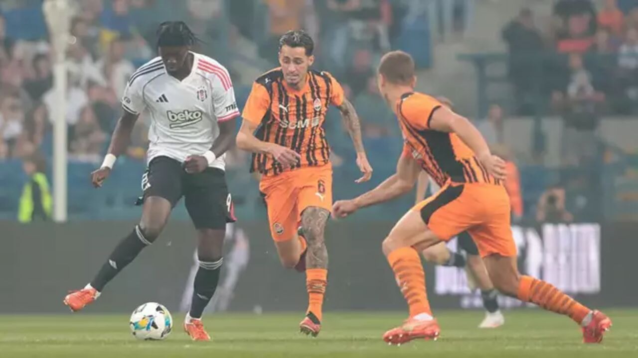 Beşiktaş UEFA Avrupa Ligi'ne 2-0'lık yenilgiyle veda etti