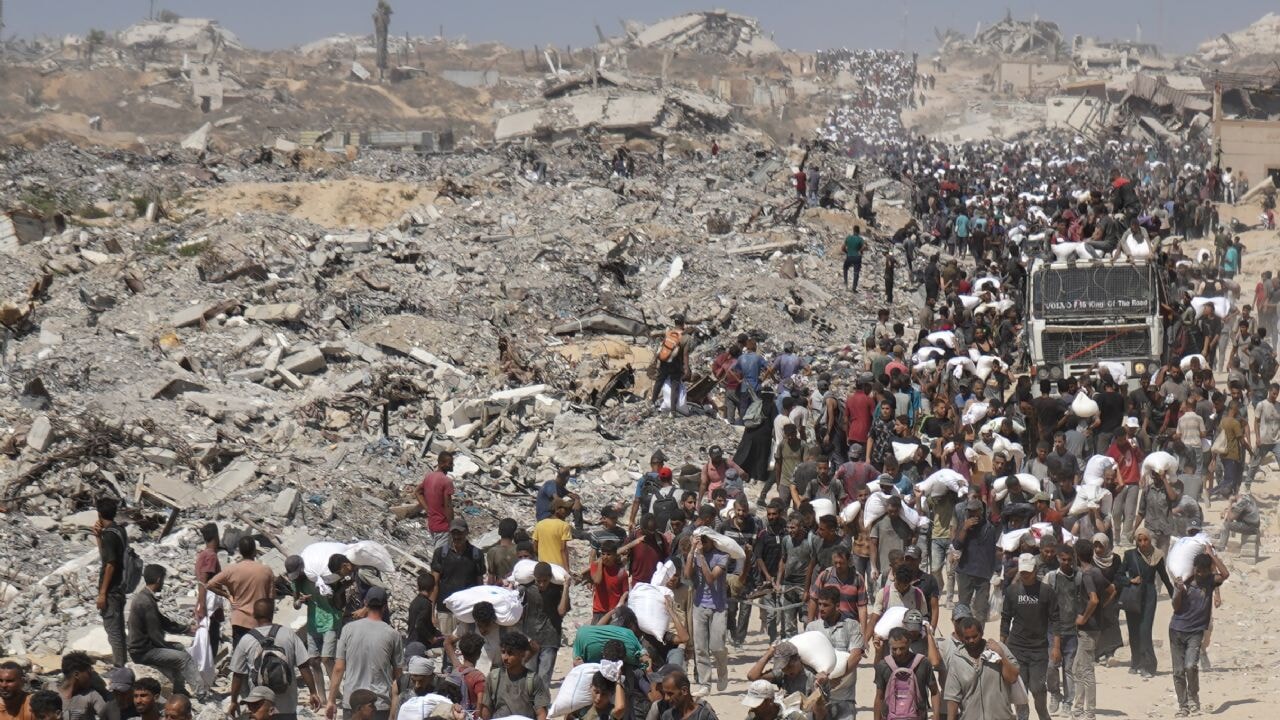 İsrail, yardım bekleyenlere saldırdı: 64 şehit