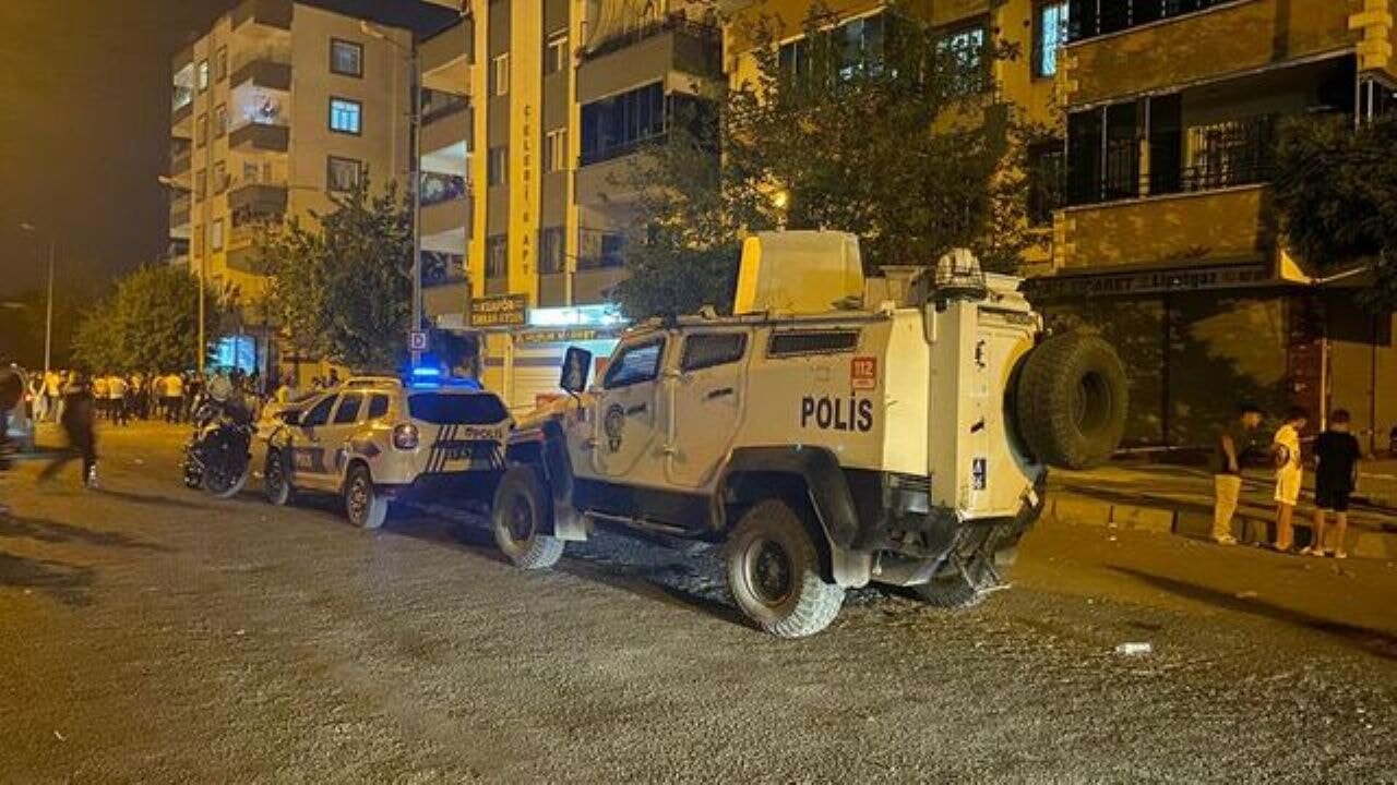 Diyarbakır'da kahvehanede silahlı çatışma