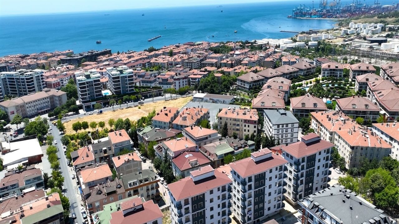 Bakan Kurum'dan 'Yarısı Bizden' paylaşımı