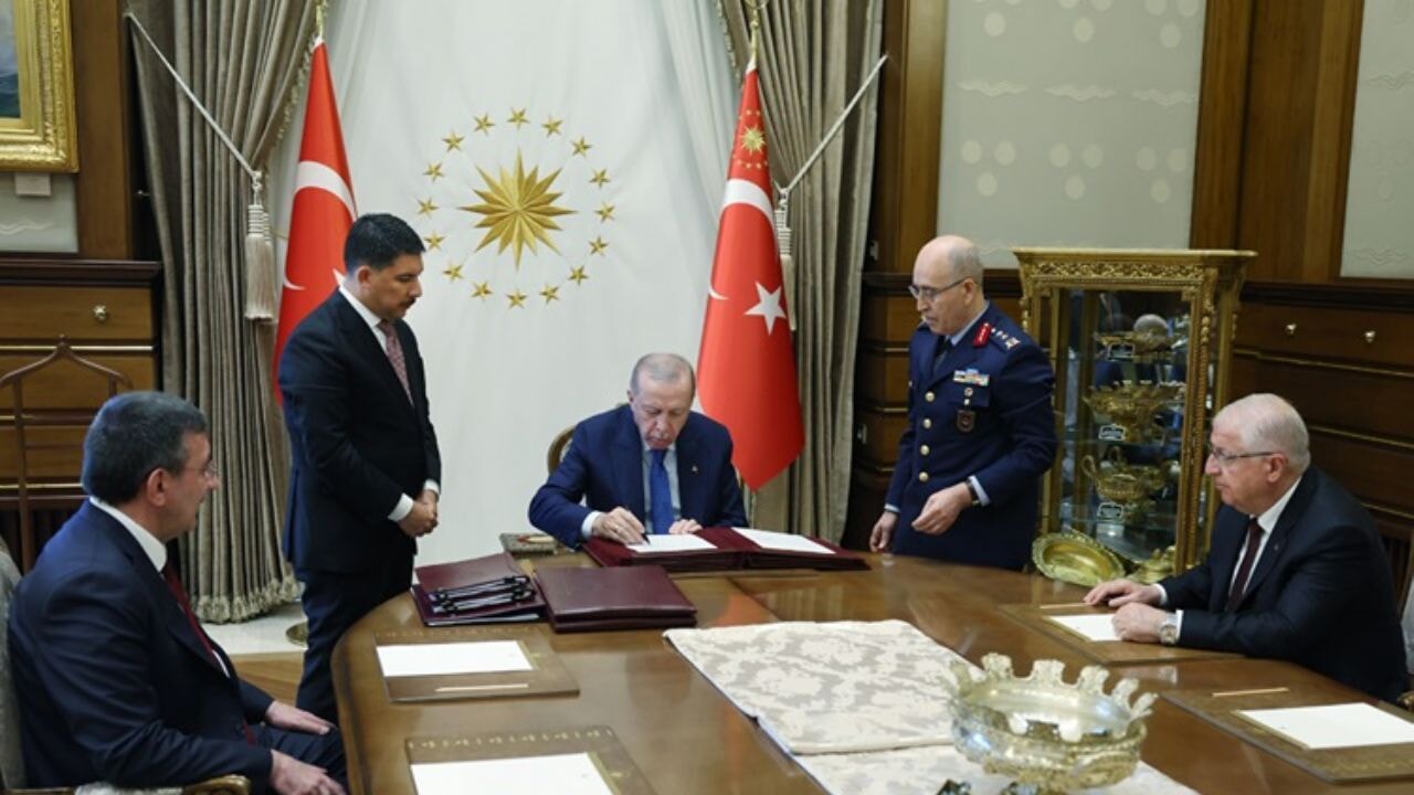 YAŞ kararları açıklandı: İsim isim YAŞ'taki terfi ve atamalar...