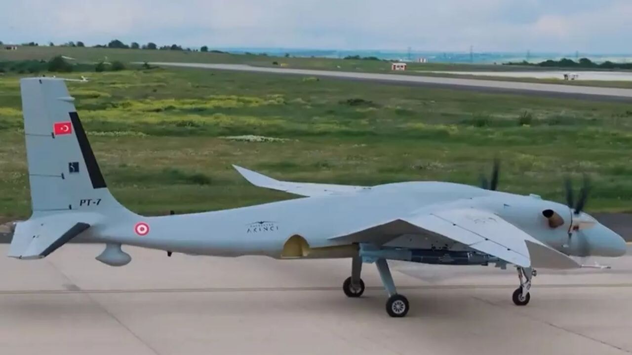 Baykar Yönetim Kurulu Başkanı Bayraktar'dan, Bayraktar AKINCI'nın LGK-82 Atış Testi'ne ilişkin paylaşım