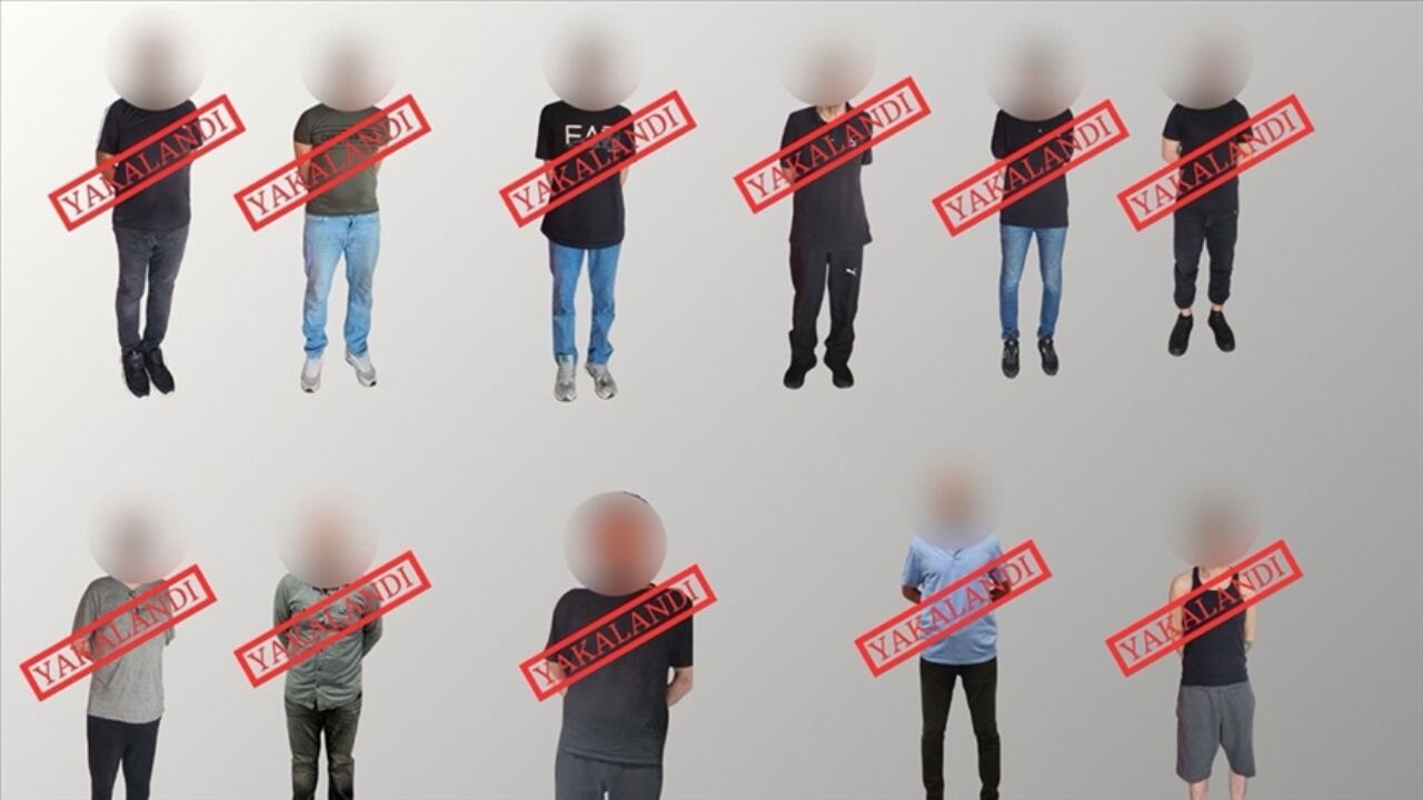 Kırmızı bültenle yakalanan 11 kişi Türkiye'ye getirildi
