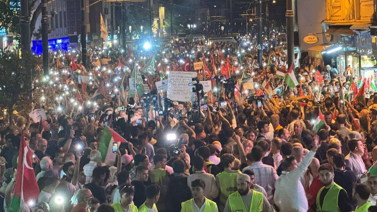 Yüz binler İstanbul'da Gazze için yürüdü