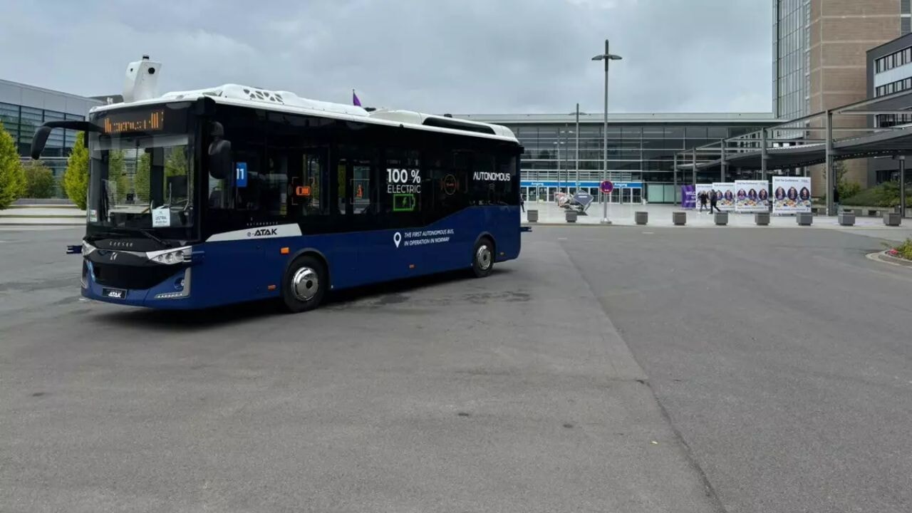 İsviçre'de ilk otonom toplu ulaşım aracı Karsan e-ATAK yollarda