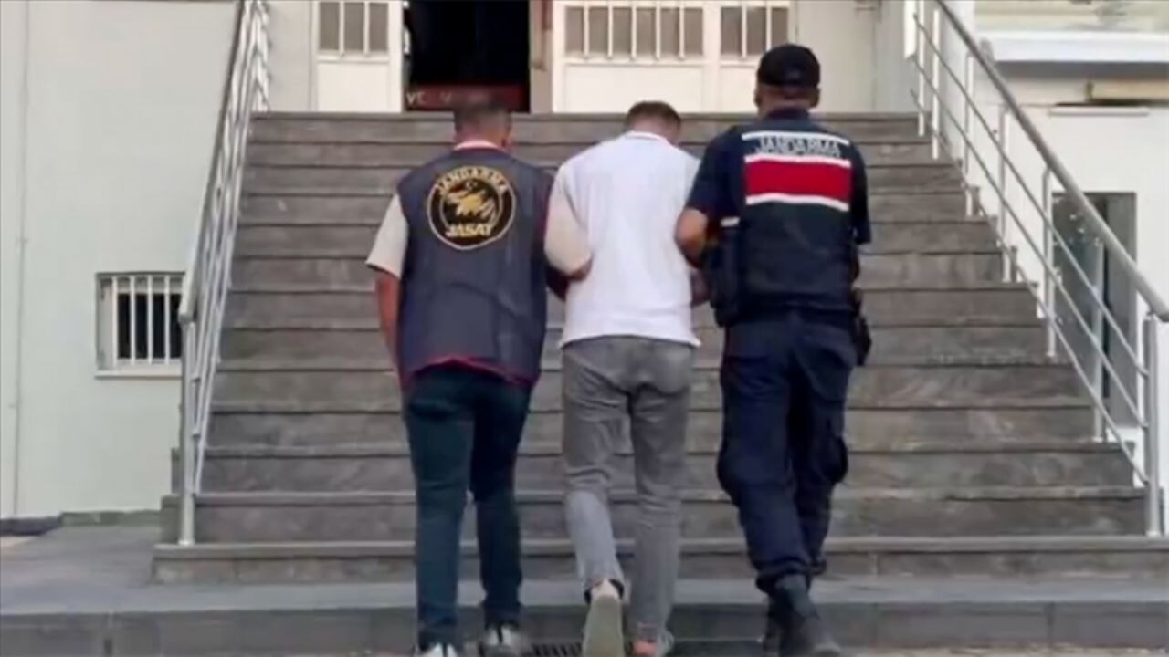 FETÖ'ye operasyon: 49 kişi yakalandı