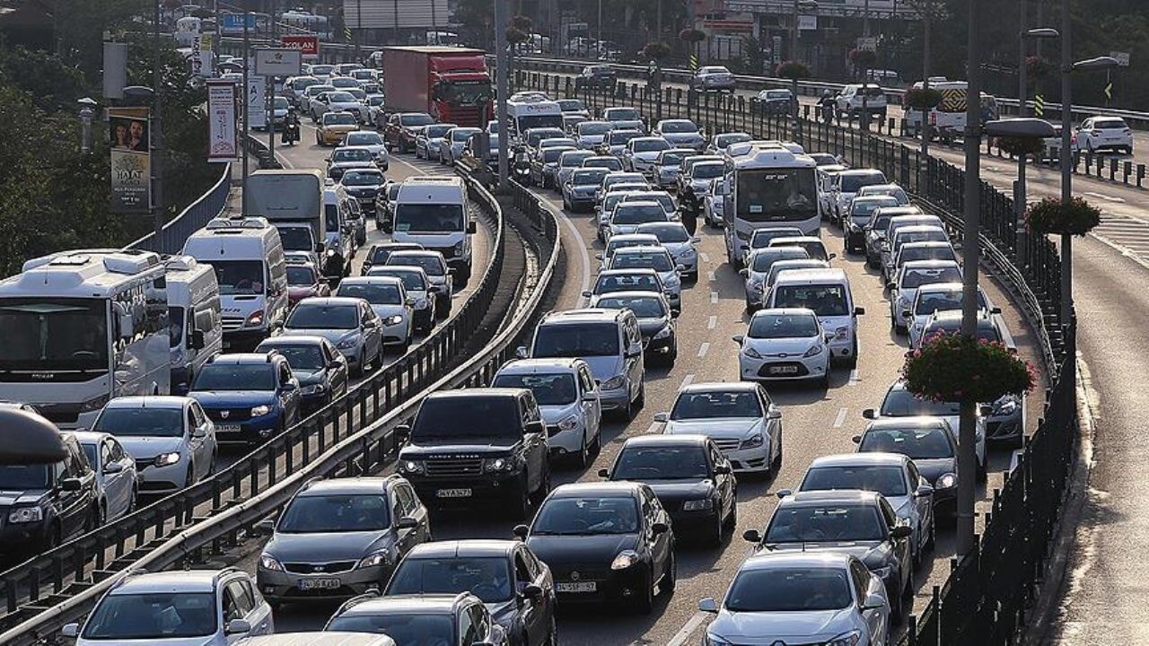 Trafikte yönetmelik değişikliği Resmi Gazete'de