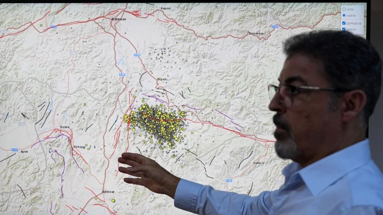 Balıkesir depreminden sonra iki ilçeye dikkat!