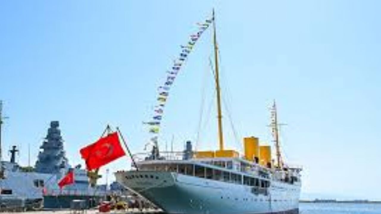 Atatürk'ün manevi mirası Savarona yatı pazar günü İstanbul Boğazı'nı selamlayacak