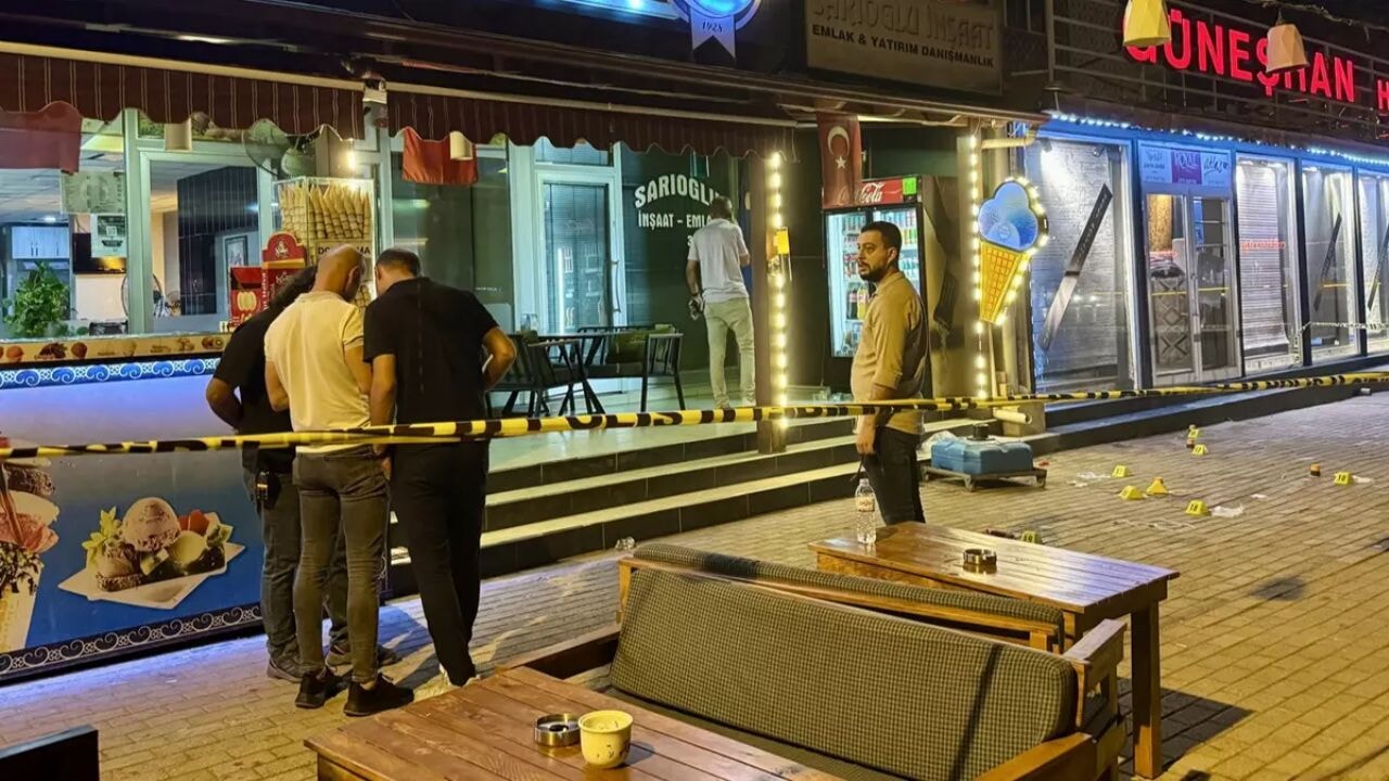 Antalya'da pastanede kavga faciaya dönüştü 3 ölü