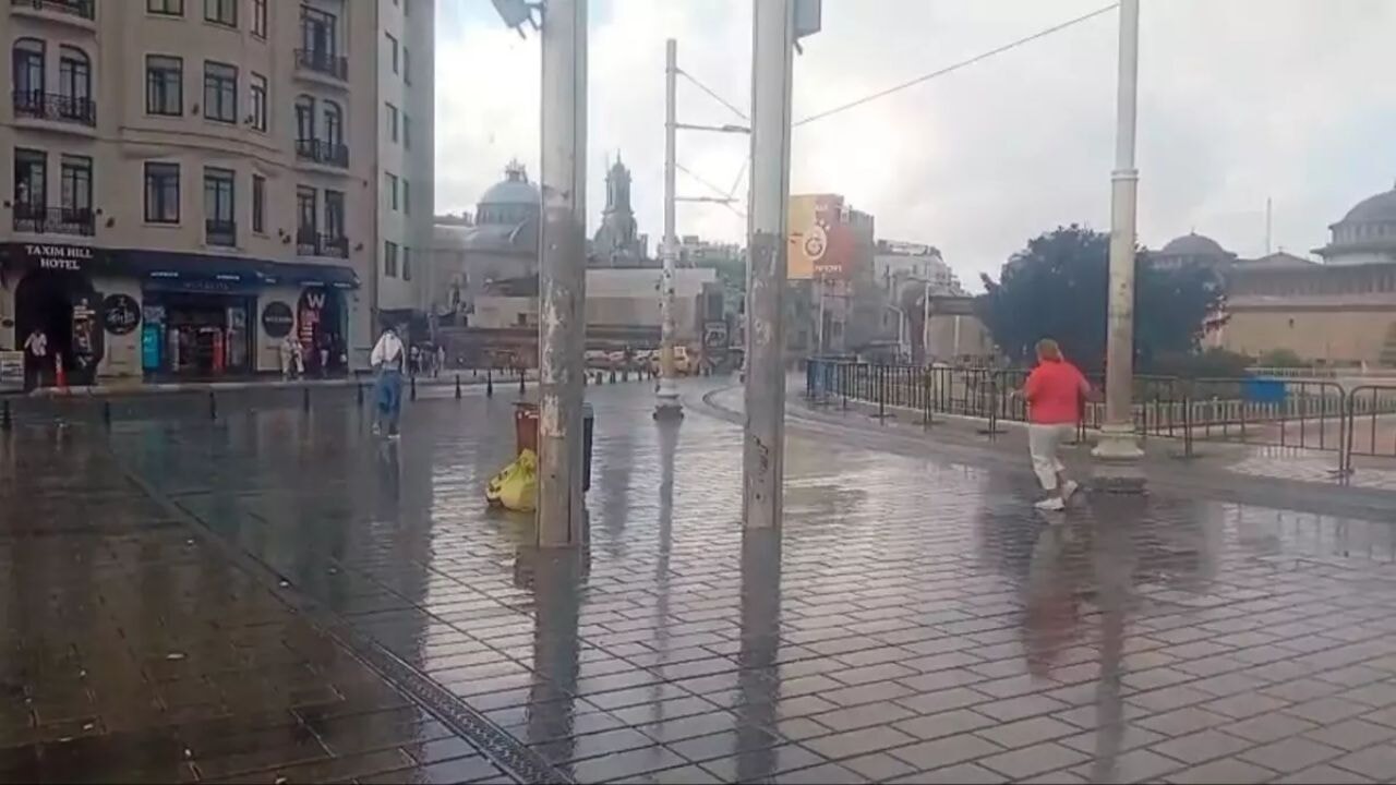 İstanbul'da sıcak havaya yağmur arası geldi