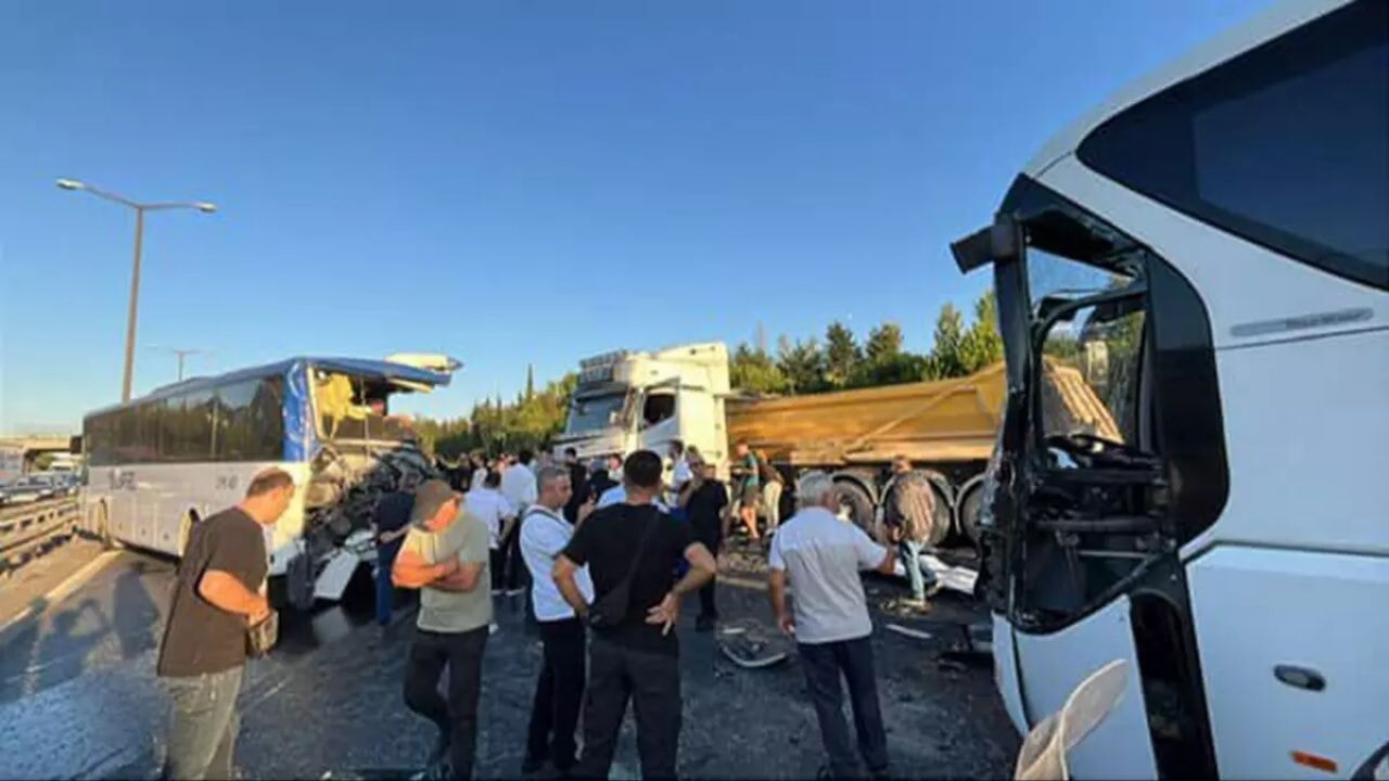 İstanbul TEM'de zincirleme kaza! Yol trafiğe kapatıldı