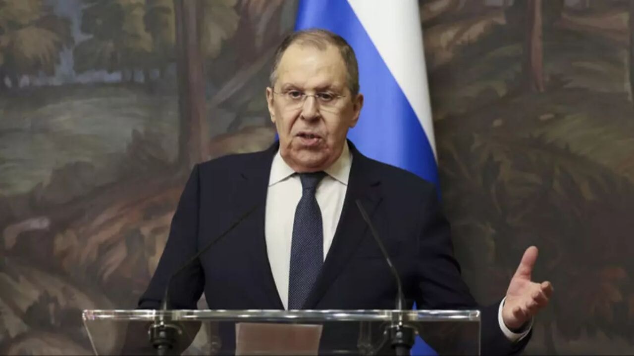Putin-Zelenski zirvesi için şart Lavrov gündem hazır olmadığını duyurdu
