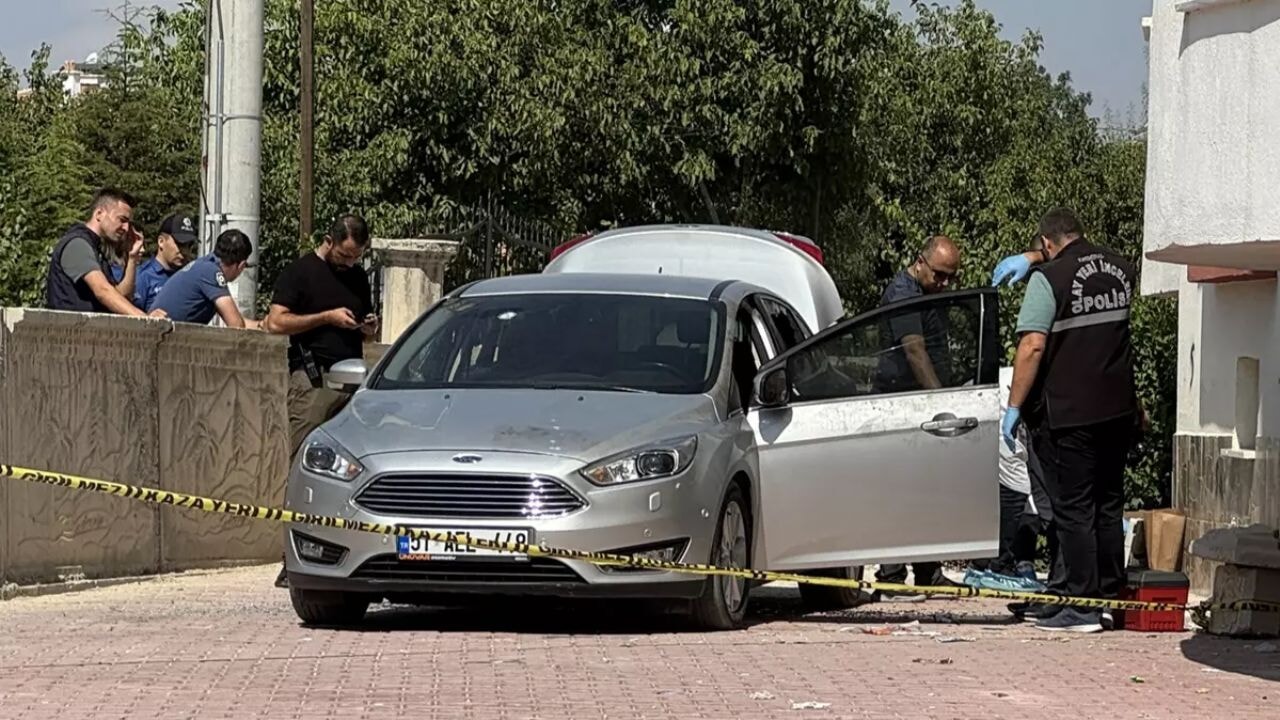 Konya'da sitenin bahçesinde araç kurşunlandı iki can kaybı oldu