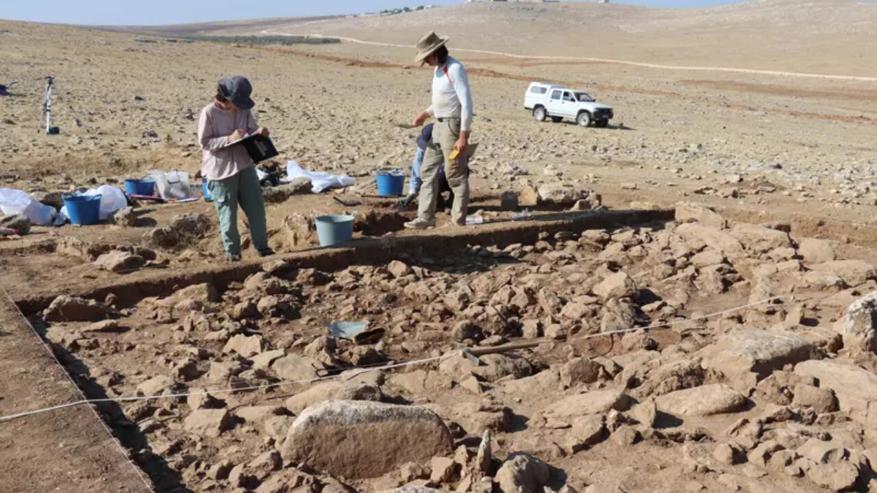Şanlıurfa Mendik Tepe kazılarında Göbeklitepe'den önce inşa edilmiş yapılar bulundu