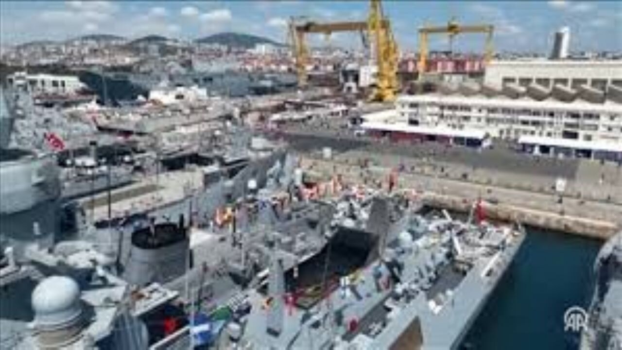 'TEKNOFEST Mavi Vatan' tek plan dronla görüntülendi