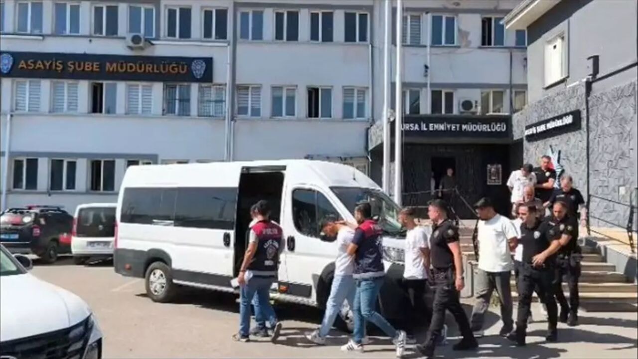 İstanbul merkezli 21 ilde mobil dolandırıcılık operasyonu