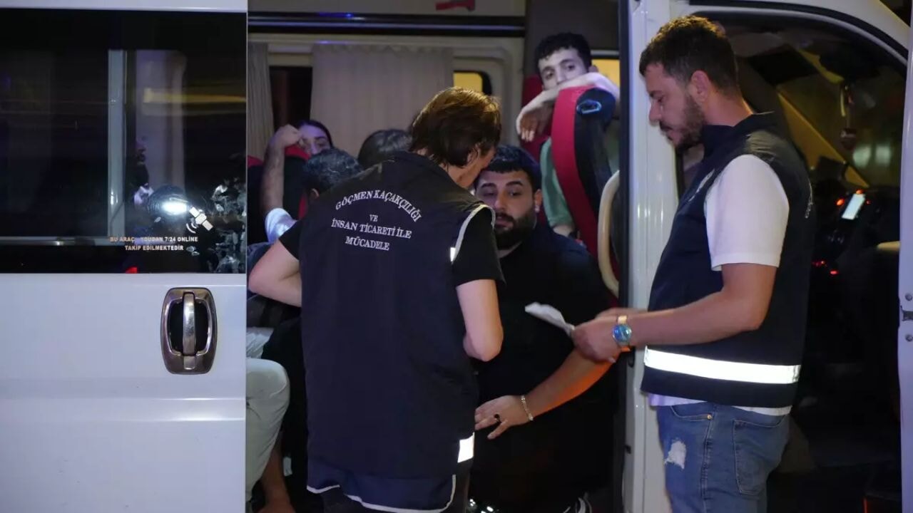 Düzensiz göçle mücadele sürüyor