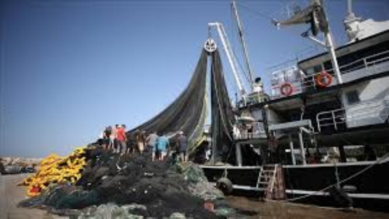 Çanakkaleli balıkçılar dualarla mavi sulara uğurlandı