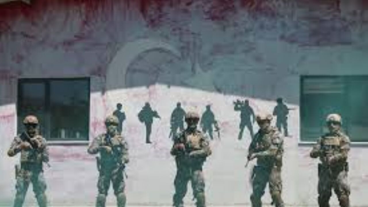 Polis özel harekat timleri, zorlu görevler için sıkı eğitimden geçiyor