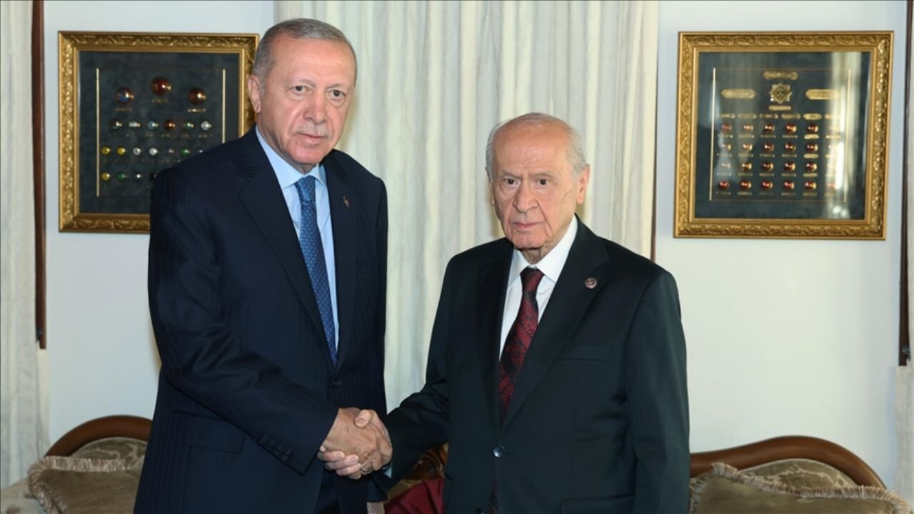 Erdoğan, Bahçeli ile görüştü