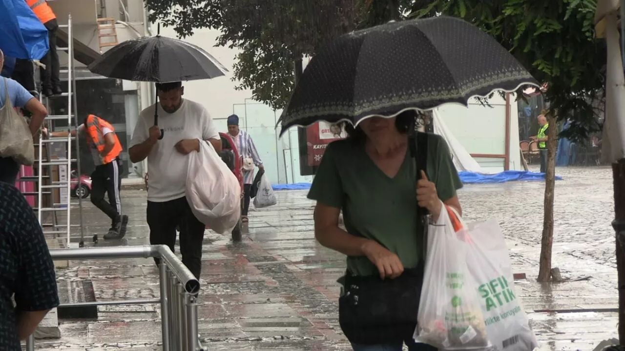 Cumartesi ve pazar birçok ilde fırtına ve sağanak bekleniyor
