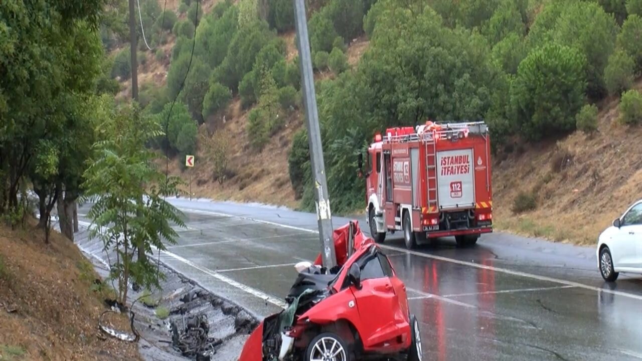 Kazada hurdaya dönen otomobilin sürücüsü öldü