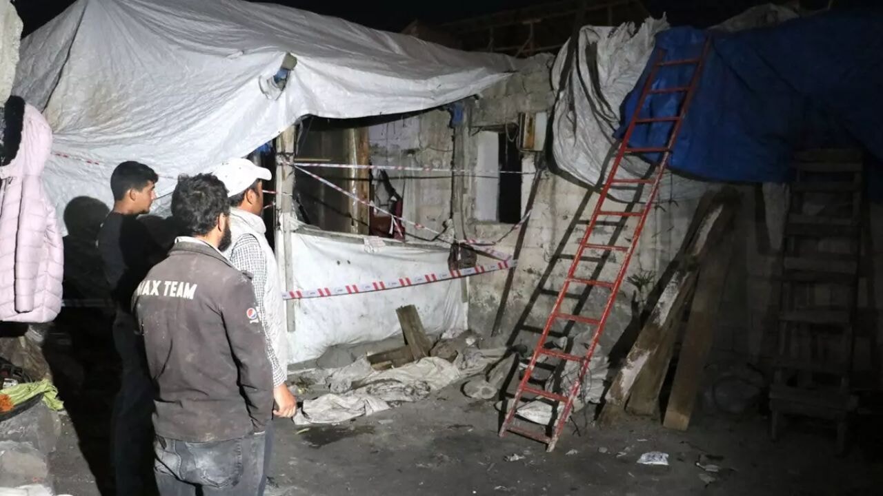 Erzurum Pasinler'de ev çöktü: 6 kişi enkaz altında kaldı