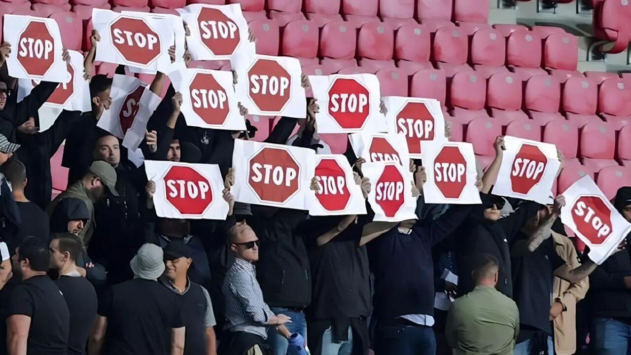 Filistin için ses yükselten İtalyan taraftarlar İsrail'i protesto etti