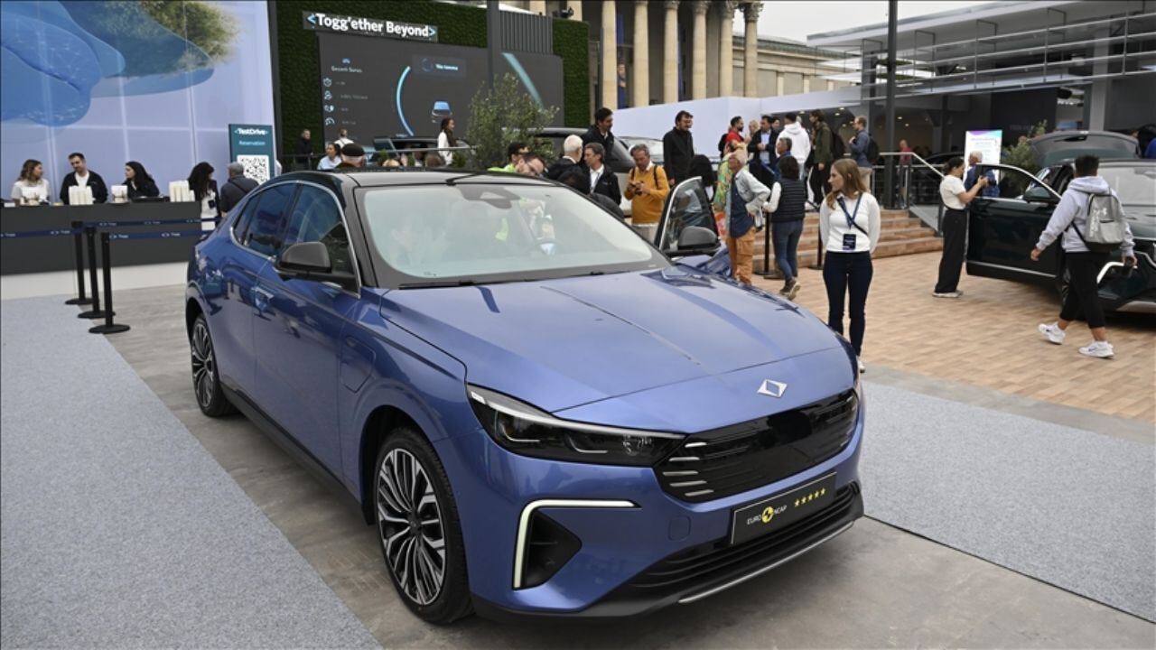 Togg, Münih'teki tarihi meydanda... Yabancıların büyük ilgisi