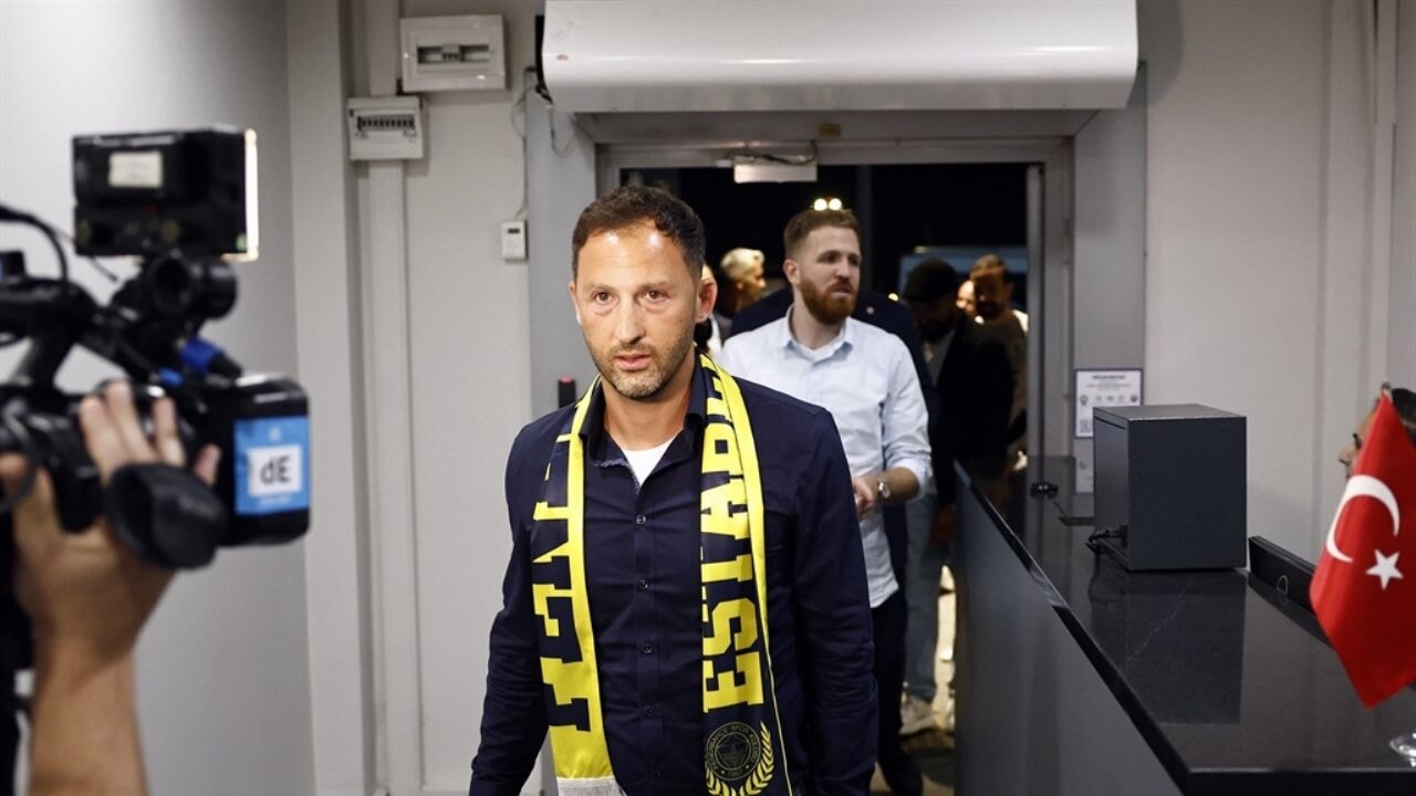 Fenerbahçe'nin yeni teknik direktörü Domenico Tedesco İstanbul'da