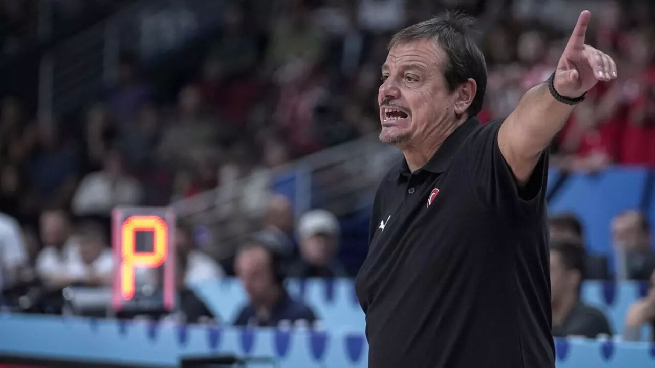 Ergin Ataman'dan Yunanistan maçı öncesi ek sefer çağrısı
