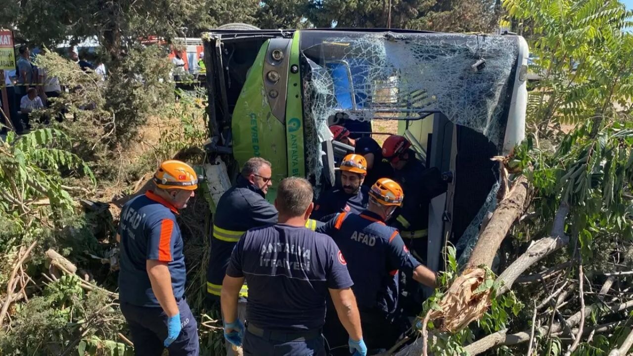 Antalya'da üniversite yerleşkesinde otobüs faciası