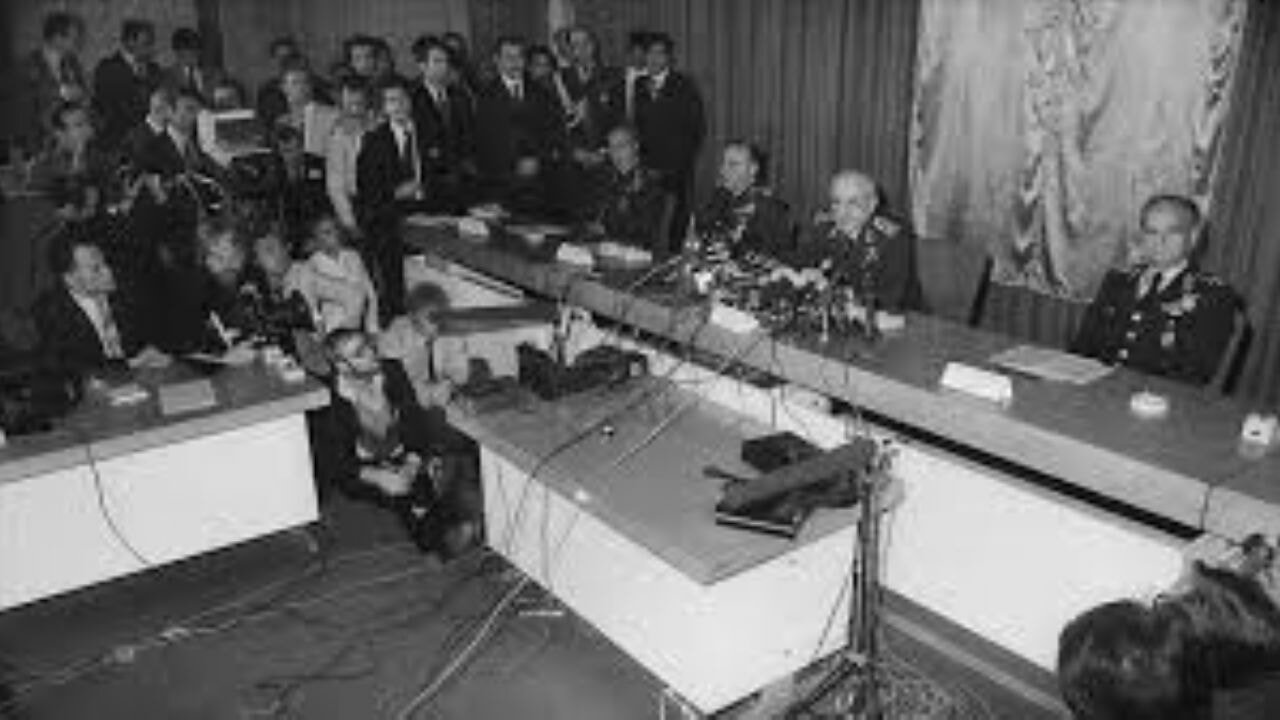 Demokrasiye kara leke! 12 Eylül'ün 45. yılı