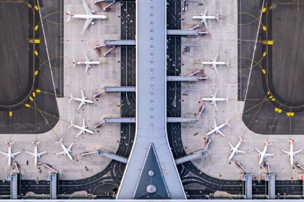 İstanbul Havalimanı liderliğini korudu... Ortalama 1624 uçuşla Avrupa'nın zirvesinde