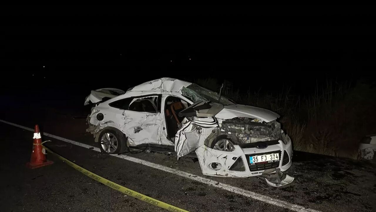 Tırla otomobil çarpıştı: Uşak'ta kaza can aldı