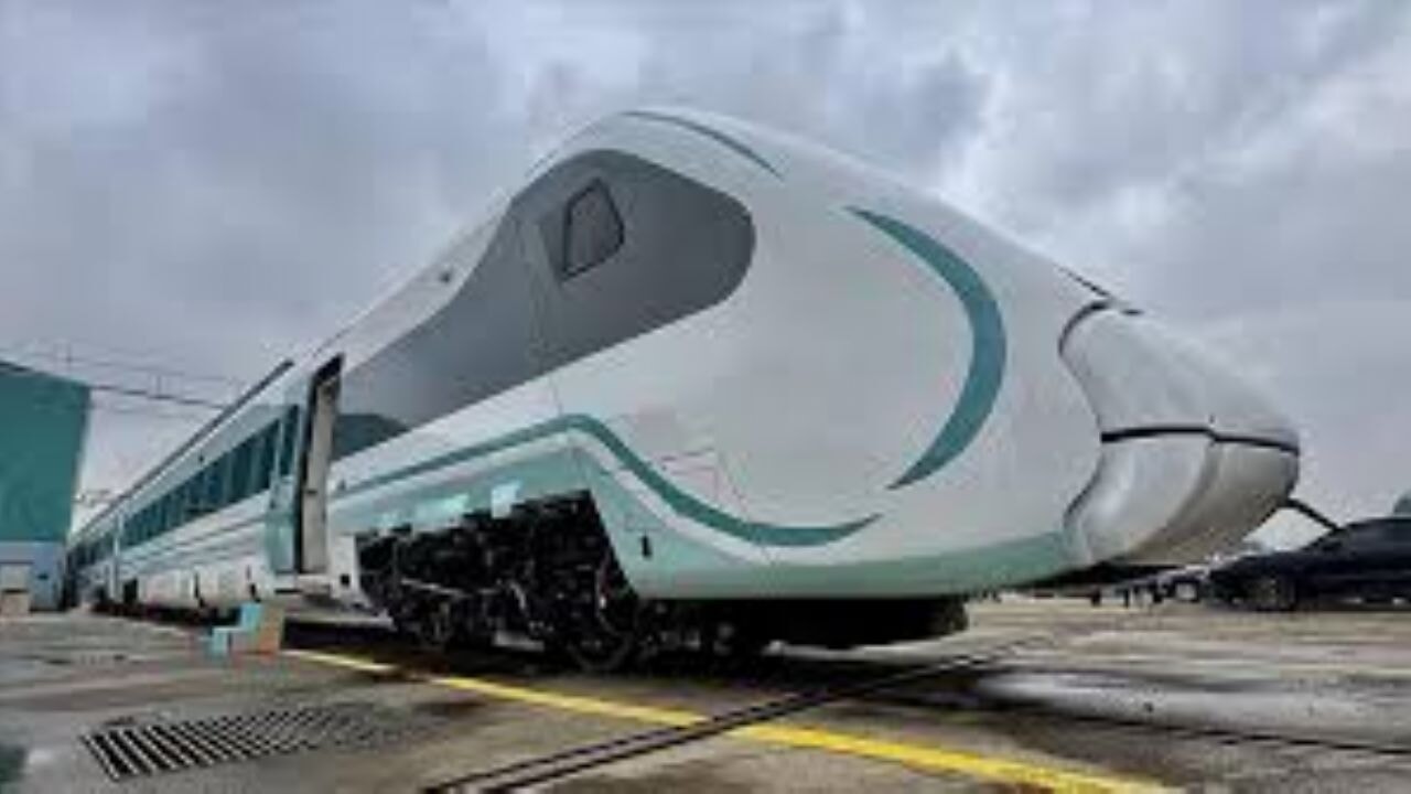 Milli Hızlı Tren güneş enerjisiyle üretiliyor