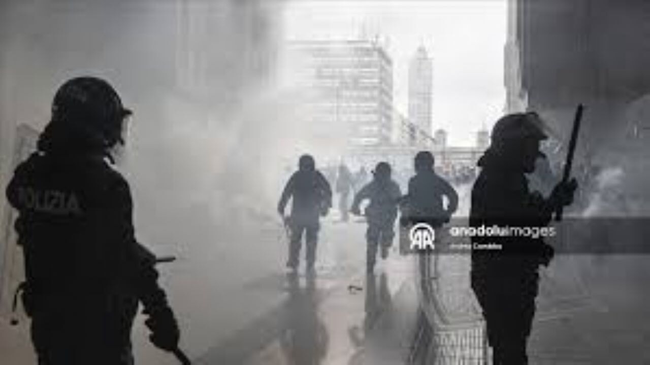 Milano'da Filistin destekçileriyle polis arasında arbede çıktı