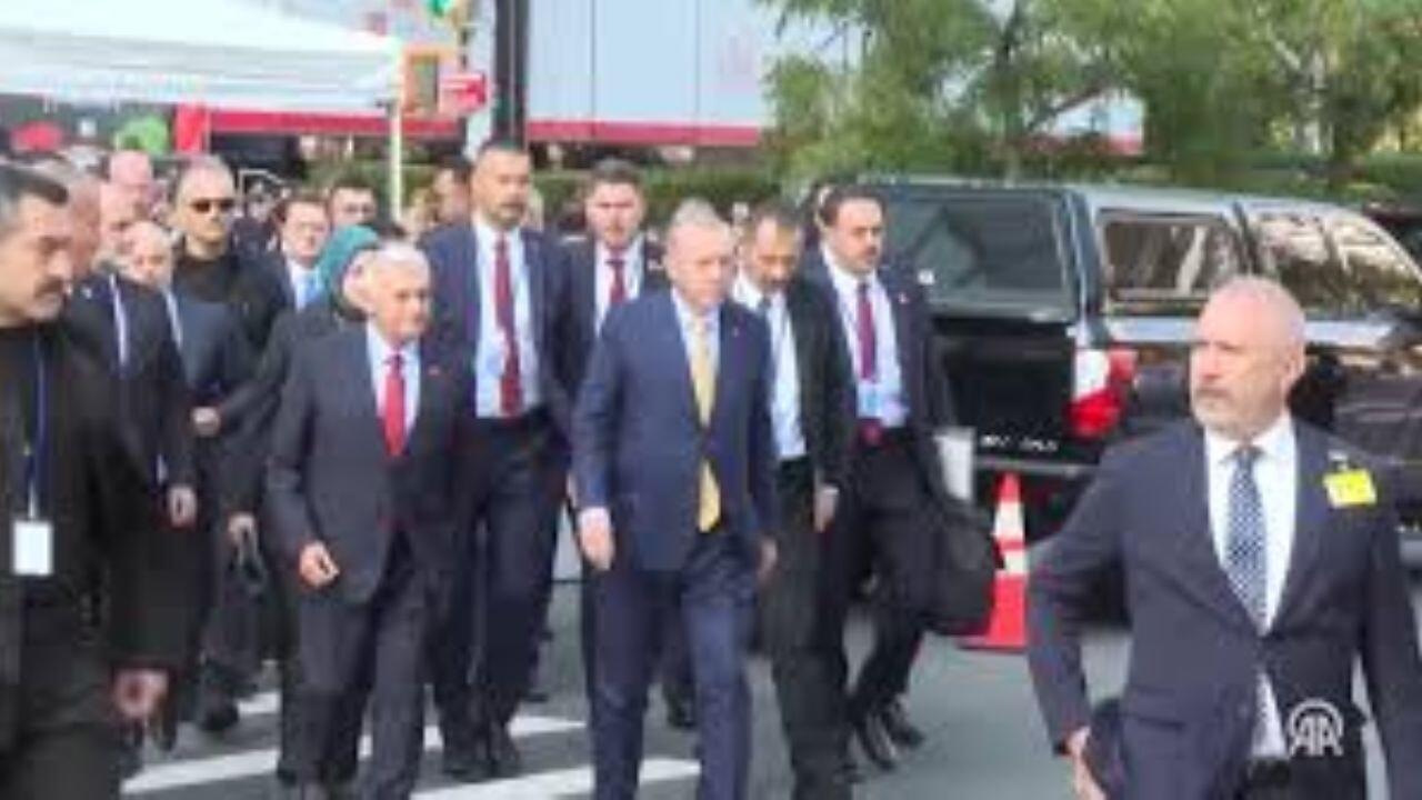 Cumhurbaşkanı Erdoğan, Türkevi'nden yürüyerek BM Genel Merkezi'ne geçti